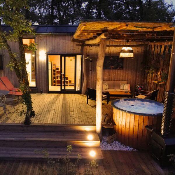 Terrasse Tiny House Astéria Jacuzi